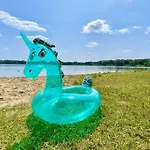 Vrijstaande 6 Persoons Hottub En Pizzaoven Op *