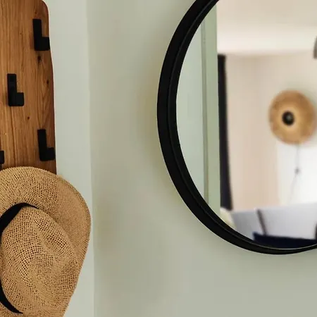 Vrijstaande 6 Persoons Hottub En Pizzaoven Op *