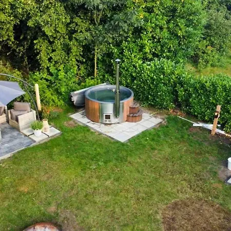 度假居 Vrijstaande 6 Persoons Hottub En Pizzaoven Op *