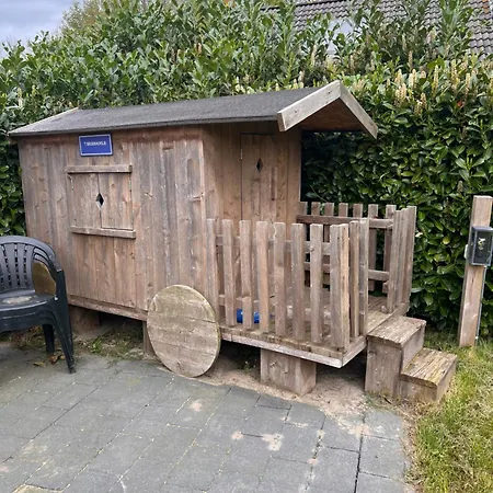 Vrijstaande 6 Persoons Hottub En Pizzaoven Op *