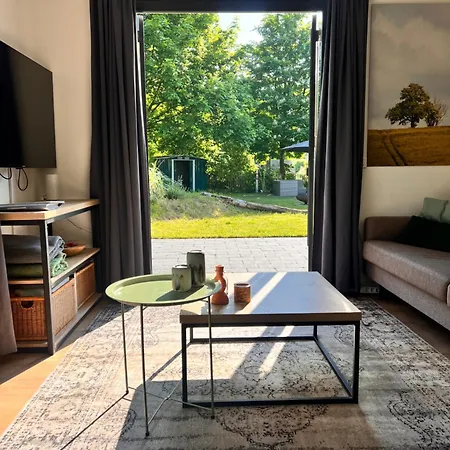 Vrijstaande 6 Persoons Hottub En Pizzaoven Op Holiday home Ewijk