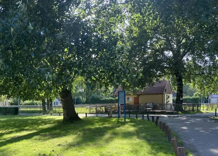 Vrijstaande 6 Persoons Hottub En Pizzaoven Op * Ewijk