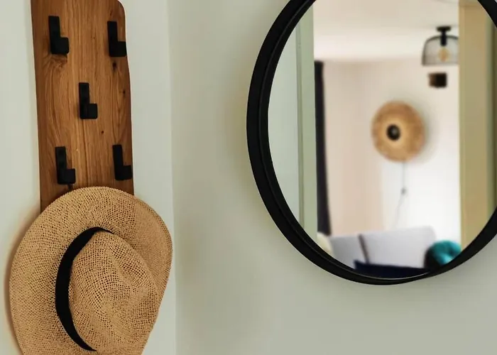 Vrijstaande 6 Persoons Hottub En Pizzaoven Op *