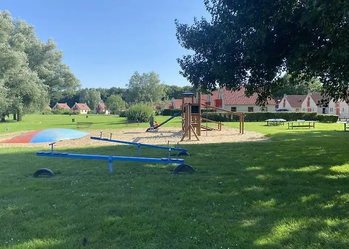 Vrijstaande 6 Persoons Hottub En Pizzaoven Op Dom wakacyjny *