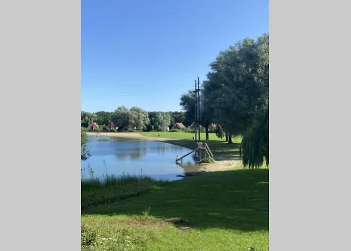 Vrijstaande 6 Persoons Hottub En Pizzaoven Op Semesterbostad *