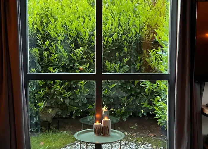 Vrijstaande 6 Persoons Hottub En Pizzaoven Op * Ewijk