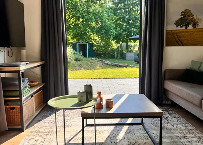 Vrijstaande 6 Persoons Hottub En Pizzaoven Op Semesterbostad Ewijk