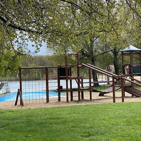 Dom wakacyjny Vrijstaande 6 Persoons Hottub En Pizzaoven Op *
