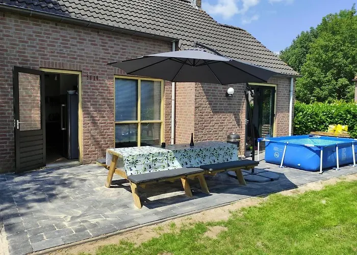 Nyaraló Vrijstaande 6 Persoons Hottub En Pizzaoven Op Ewijk